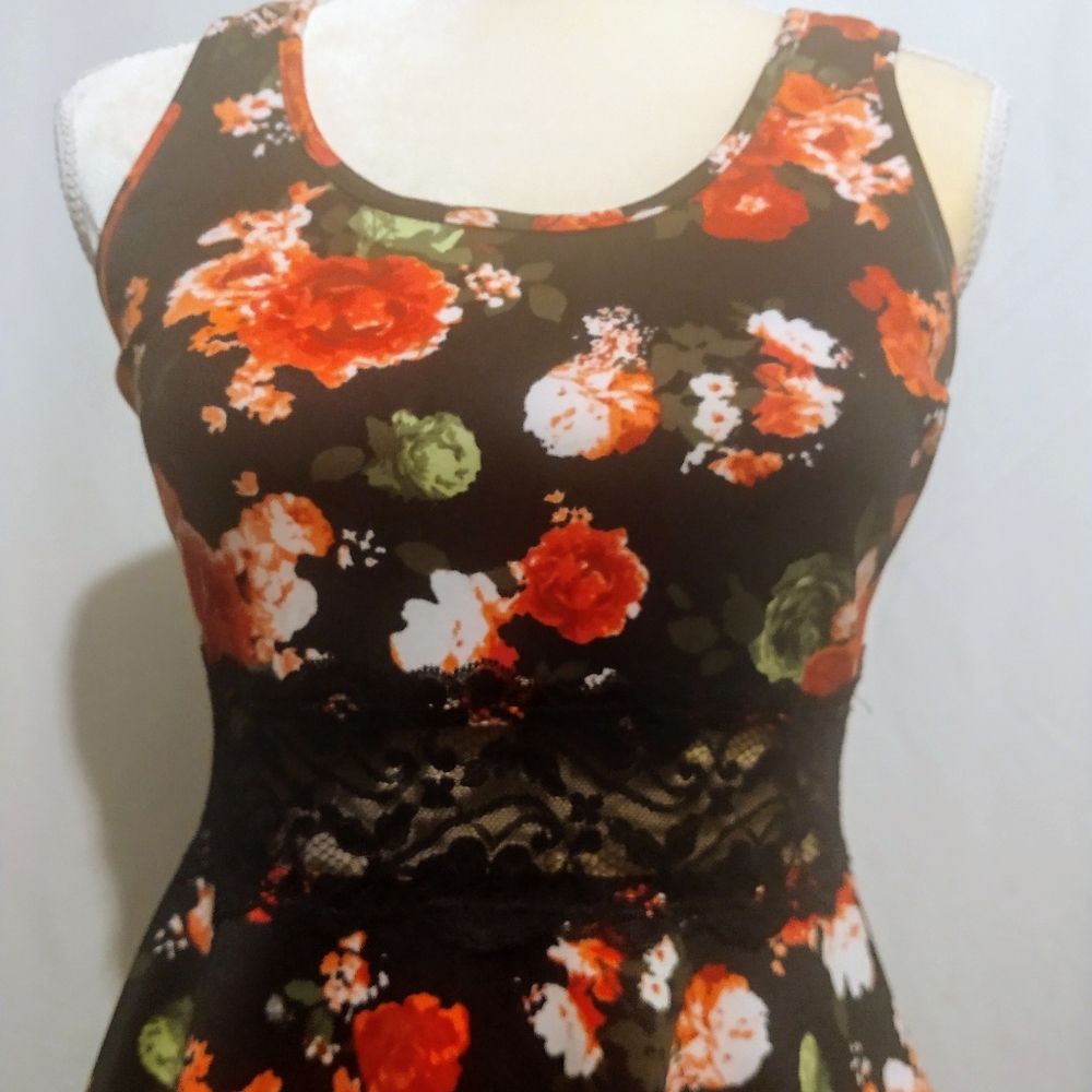 🌹Floral Dress - Picture 2 of 5